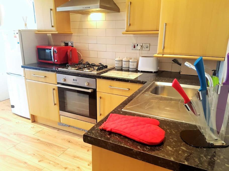 Comfortable Studio Flat Near Central London Exteriör bild