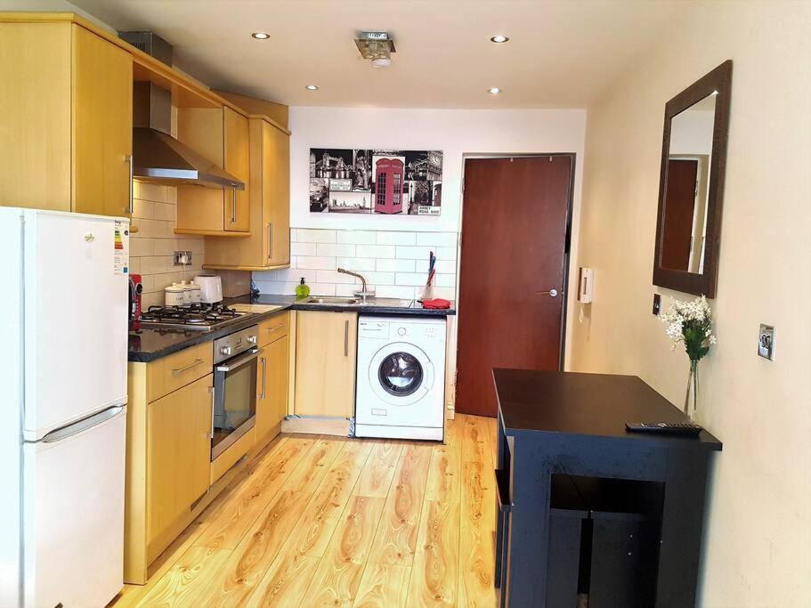 Comfortable Studio Flat Near Central London Exteriör bild
